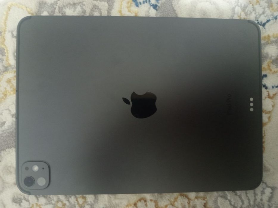 iPad Pro 11-inch (M4) Wi-Fi + Cellular 5G