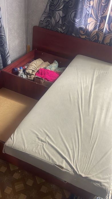 Отдам даром кровать