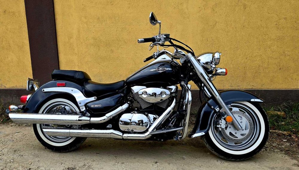 Suzuki Boulevard C90-Intruder