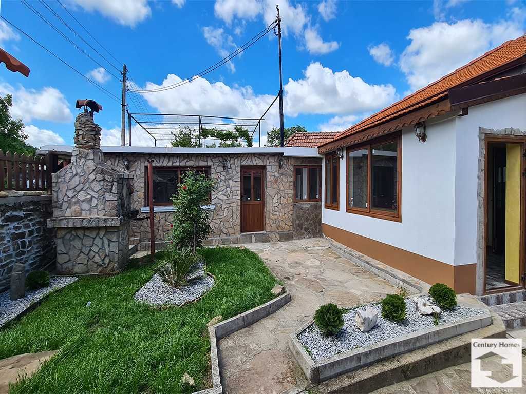 Продава се Къща в Велико Търново, Център - 120 кв.м за 1292 €/кв.м - Снимка #2