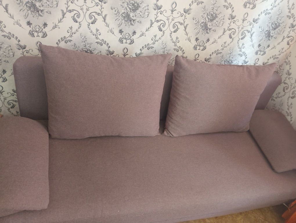 Продам диван Лореэна