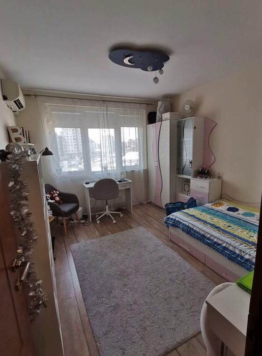 Дава се под наем Четиристаен апартамент в София, Гоце Делчев - 147 кв.м за 1400 € - Снимка #5