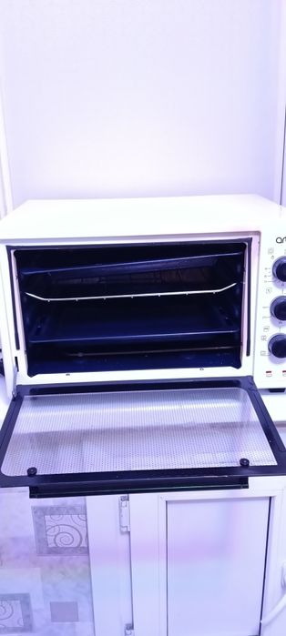 Продам духовку. Artel