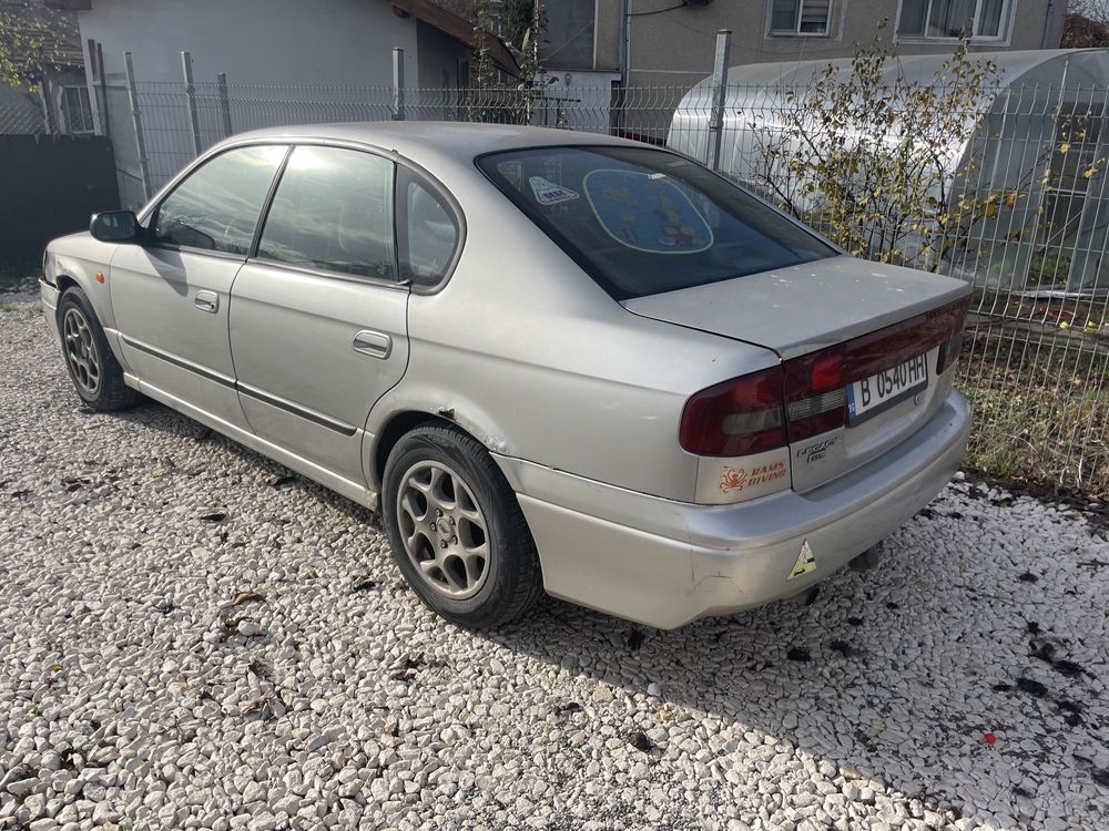 Subaru Legacy 2001 на части