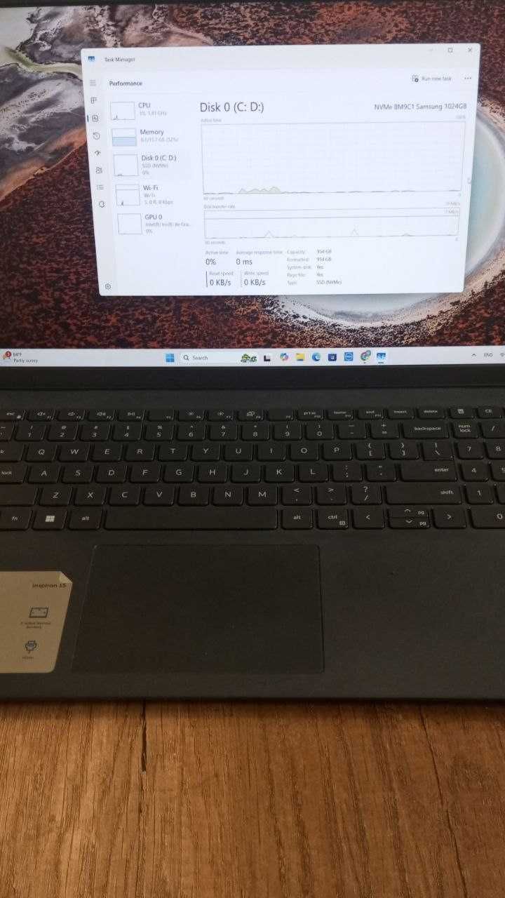 Sotiladi: Dell Inspiron 15 3520