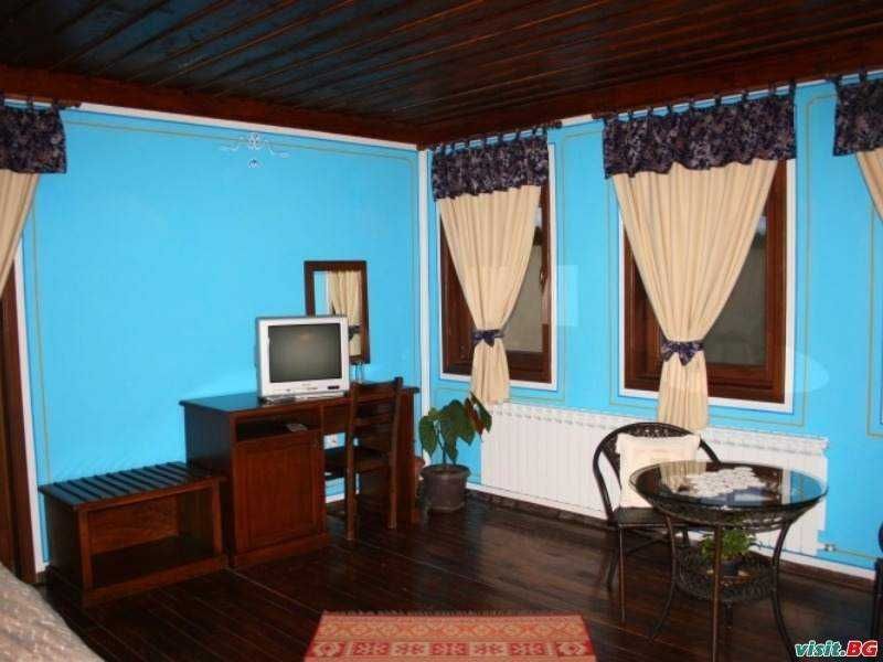 Продава се Хотел в Копривщица - 1200 кв.м за 500 €/кв.м - Снимка #10