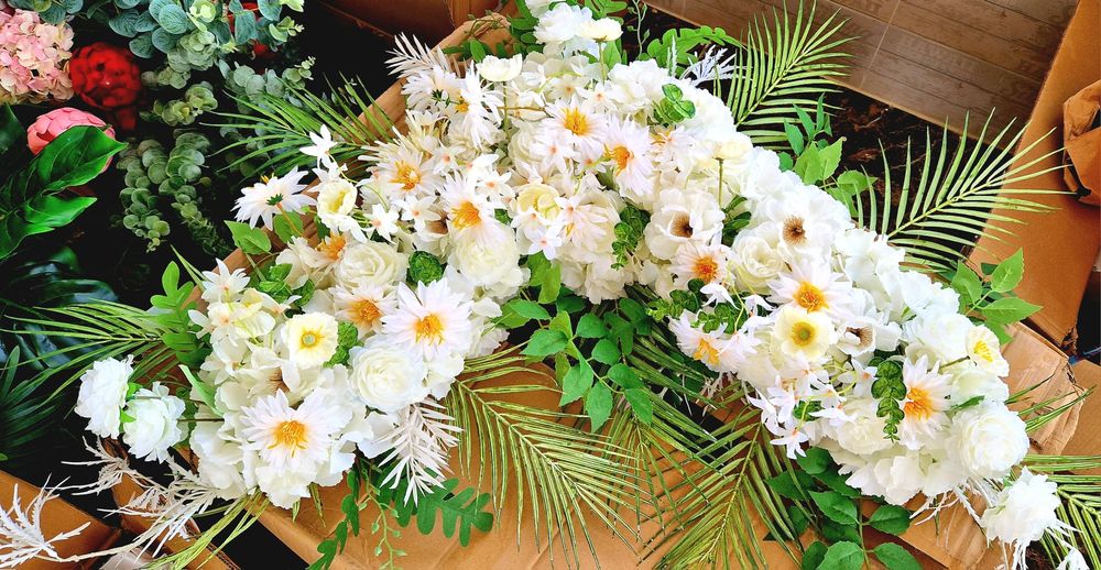 Венок угловой для баннера торжес