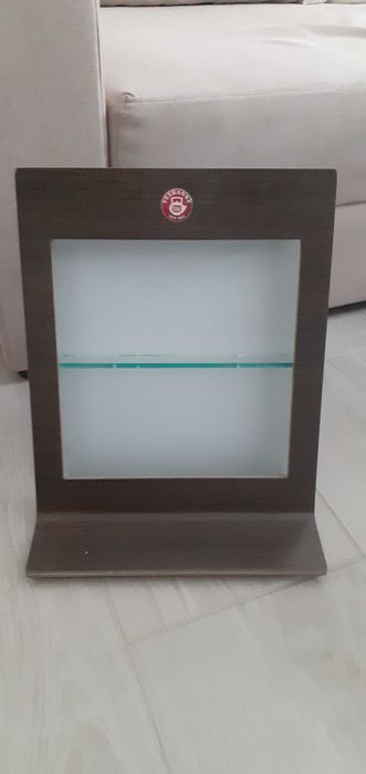 vitrina portabila din D