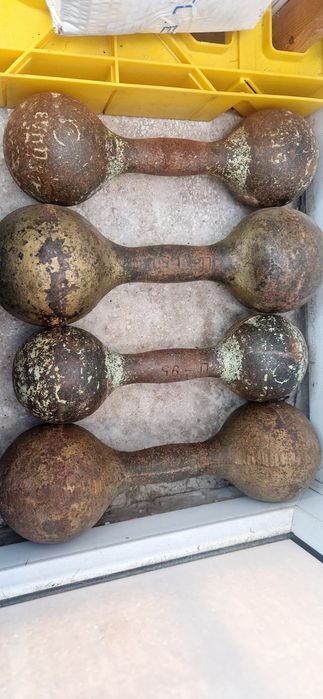 Продам гантели 5кг и 8кг