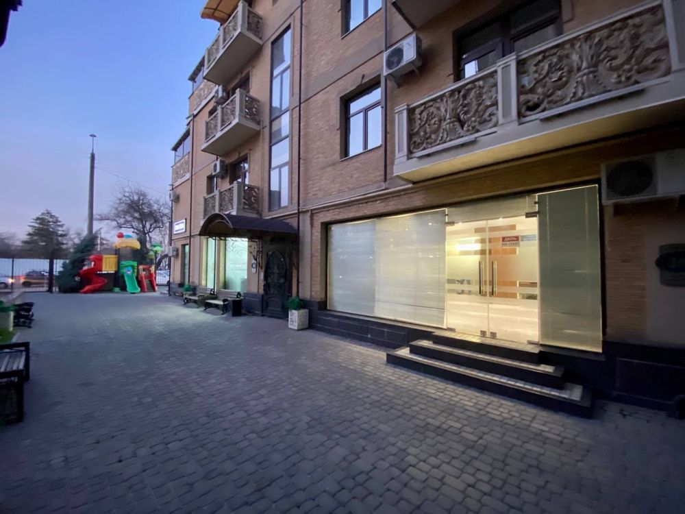 В ЦЕНТРЕ! СДАЕТСЯ евро офис с готовой мебелью и удобным расположением