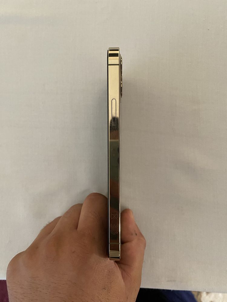 iphone.    12pro