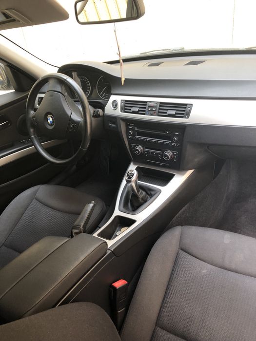 bmw e91 318d 143cp impecabil proprietar