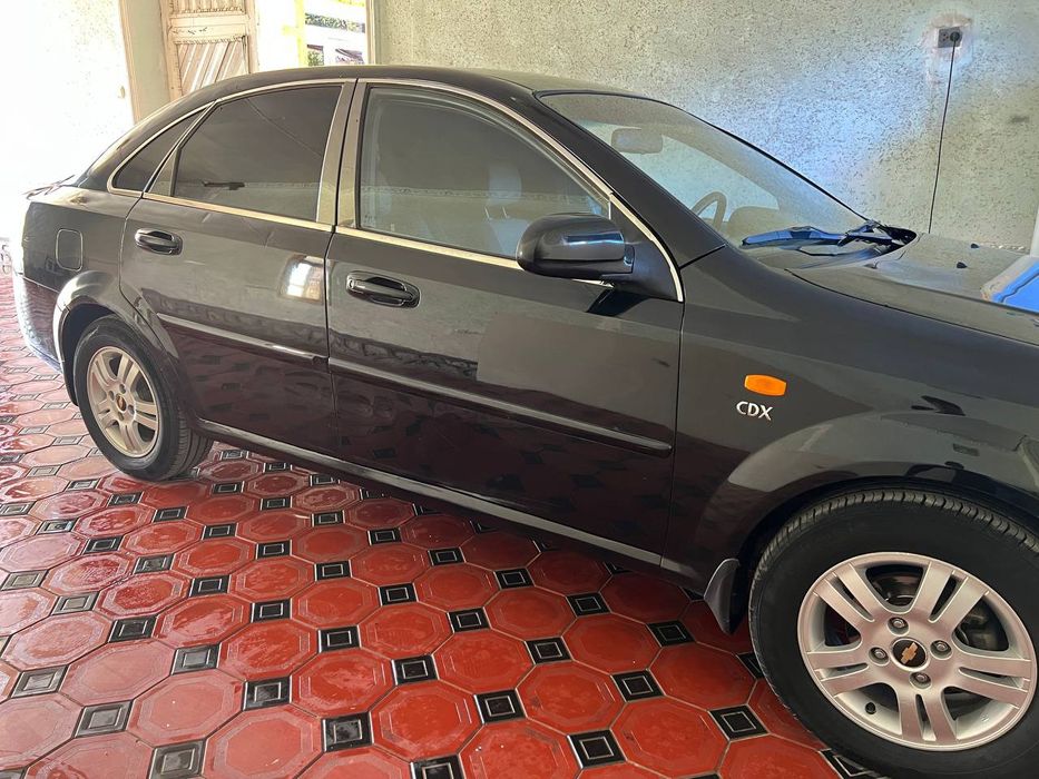 Шевролет  ласетти сотилади