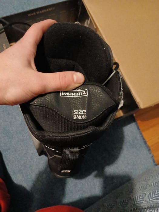 Продавам пълен сноуборд комплект Burton: