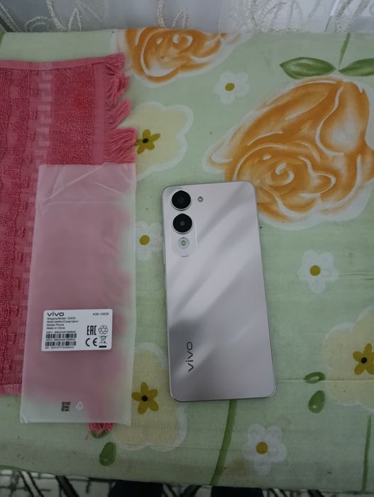Vivo yo4 dakument karobka bor yangi