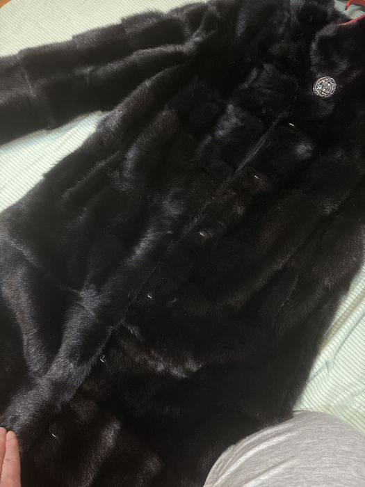 Продаю шубу , носила всего лишь сезон 1. Состаяние почти новая