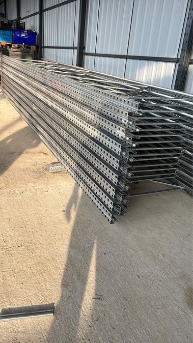 Rafturi metalice noi + polite plasa zn
