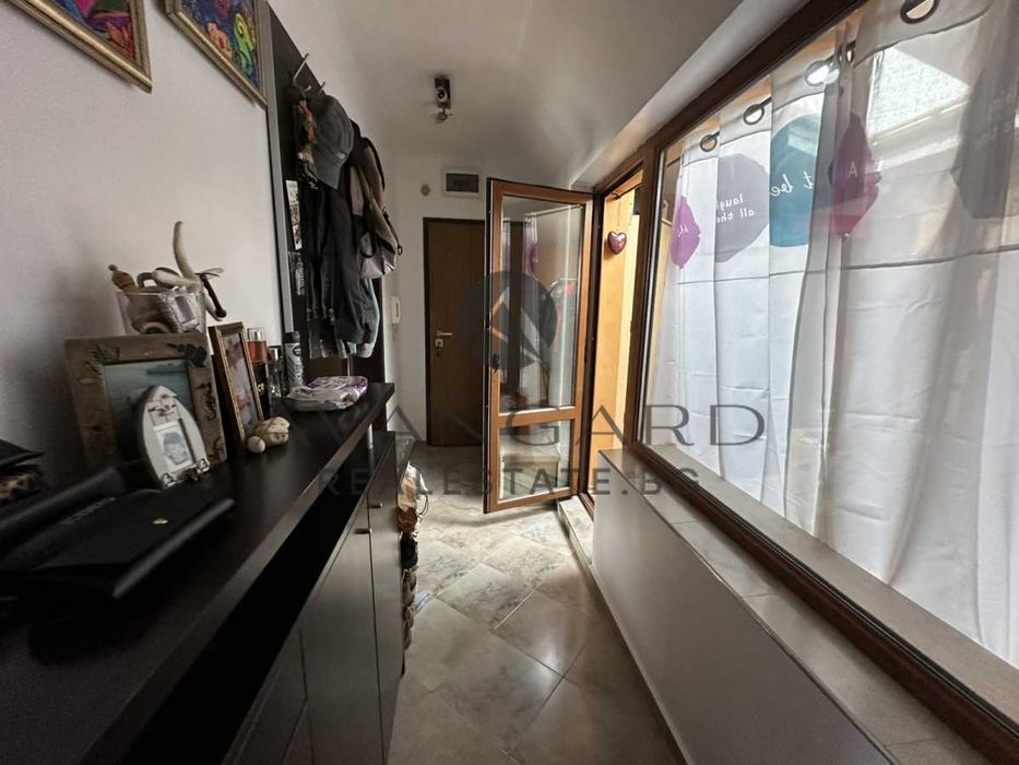 оф.23498 Тристаен обзаведен до ВМИ