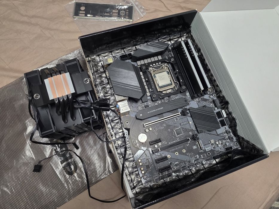 Kit gaming MSI Z490-A PRO, Intel core i7-10700 + 16GB DDR4 3600MHz