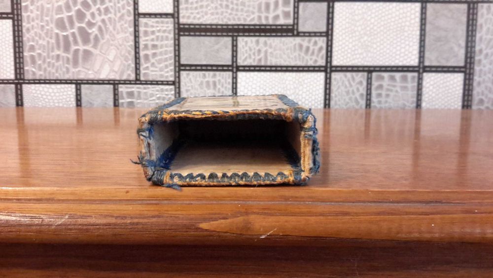 Стара калъфка за карти