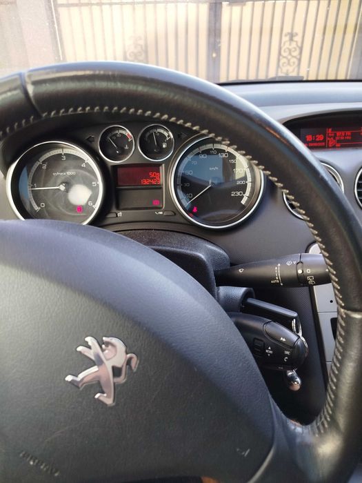Vând Peugeot 308 sw 2011