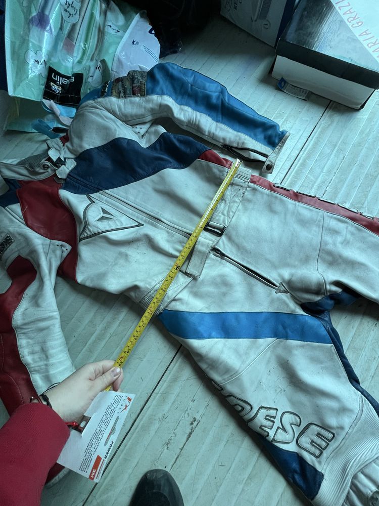 Costum motor intreg