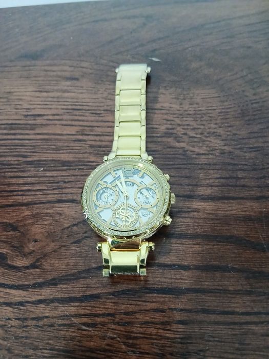 Ceas GUESS tip quatrz analog colectia Solstice rezistent la apa 3 ATM