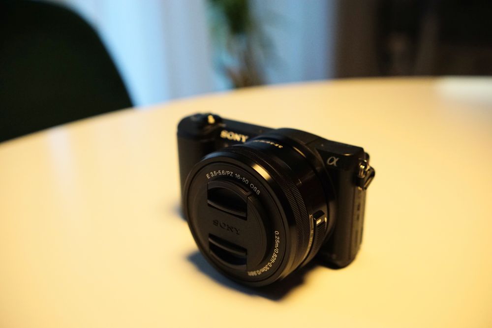 Sony a5100, doar 1430 de cadre!!