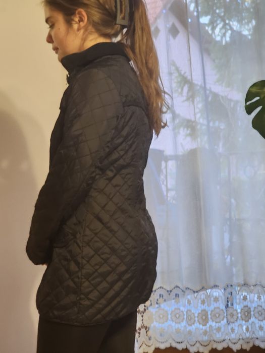 Vand geaca neagra groasa
