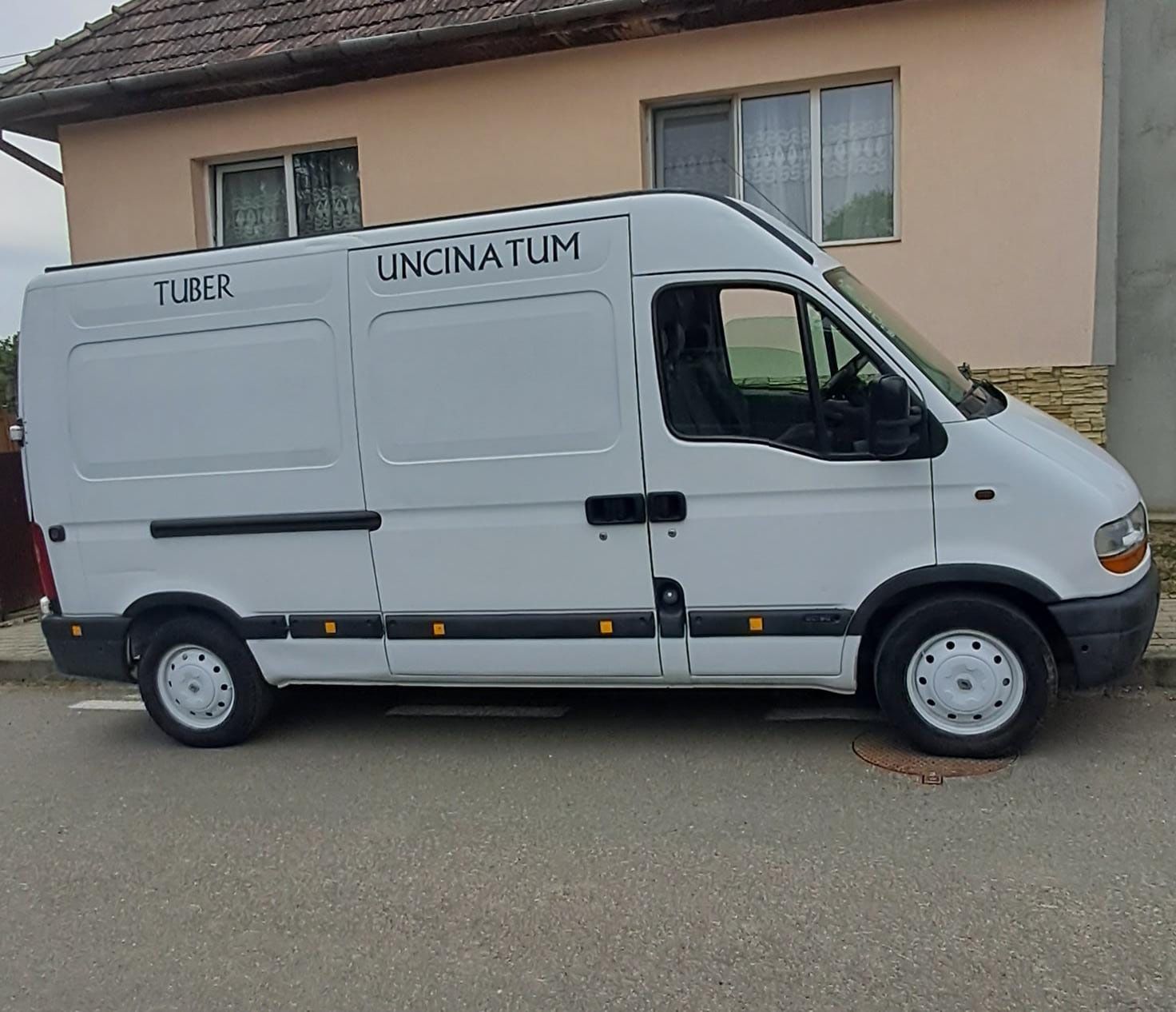 Vând Renault Master varianta lungâ