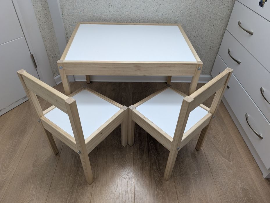 Детска маса с два стола LÄTT от IKEA