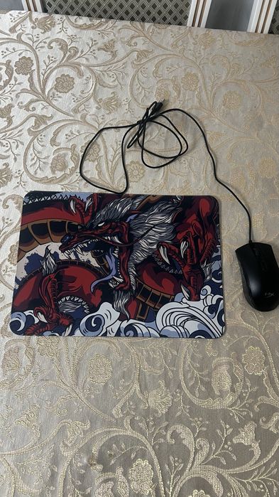 Игровая мышь HyperX с ковриком