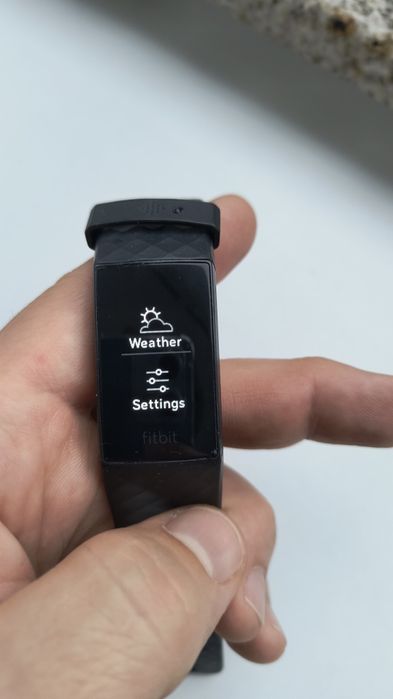 Bratara fitness Fitbit Charge 4