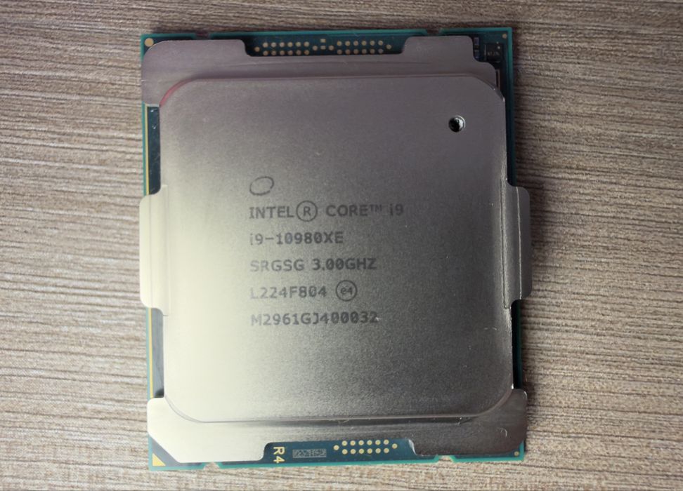 Procesor Intel Core i9 10980XE Extreme Edition