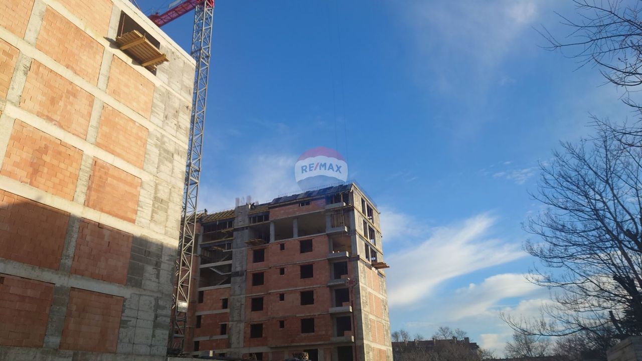 Продава се Тристаен апартамент в Варна, Централна поща - 119 кв.м за 1639 €/кв.м - Снимка #6