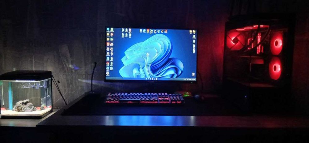 Kamputer stolniy komplekt