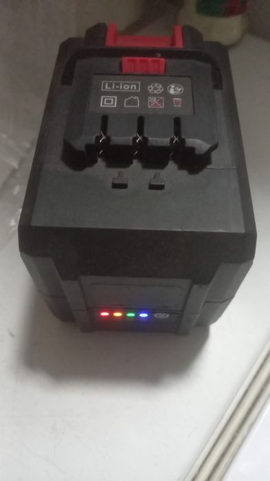 Батарея на шуруповерт