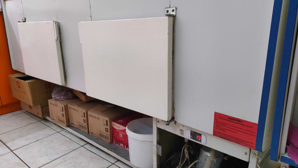 Продавам хладилна витрина