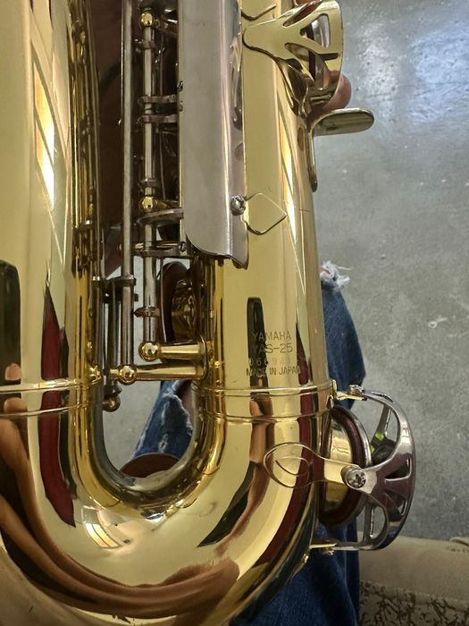 Vand saxofon yamaha yas 25