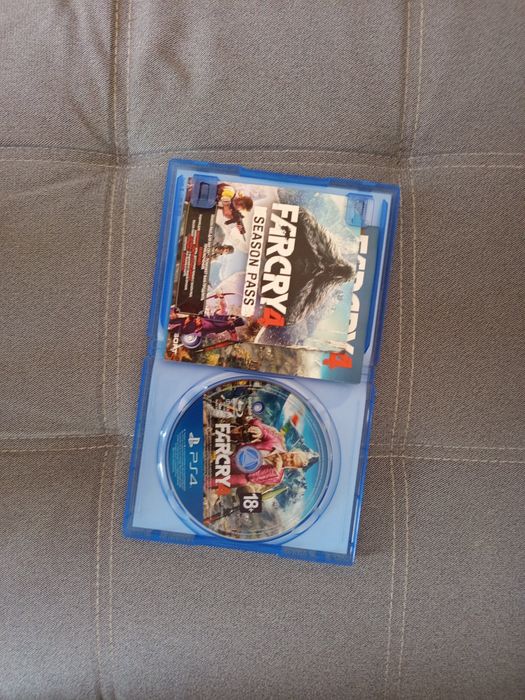 Продаю Far Cry 4 на пс4 вместе с Far Cry Primal