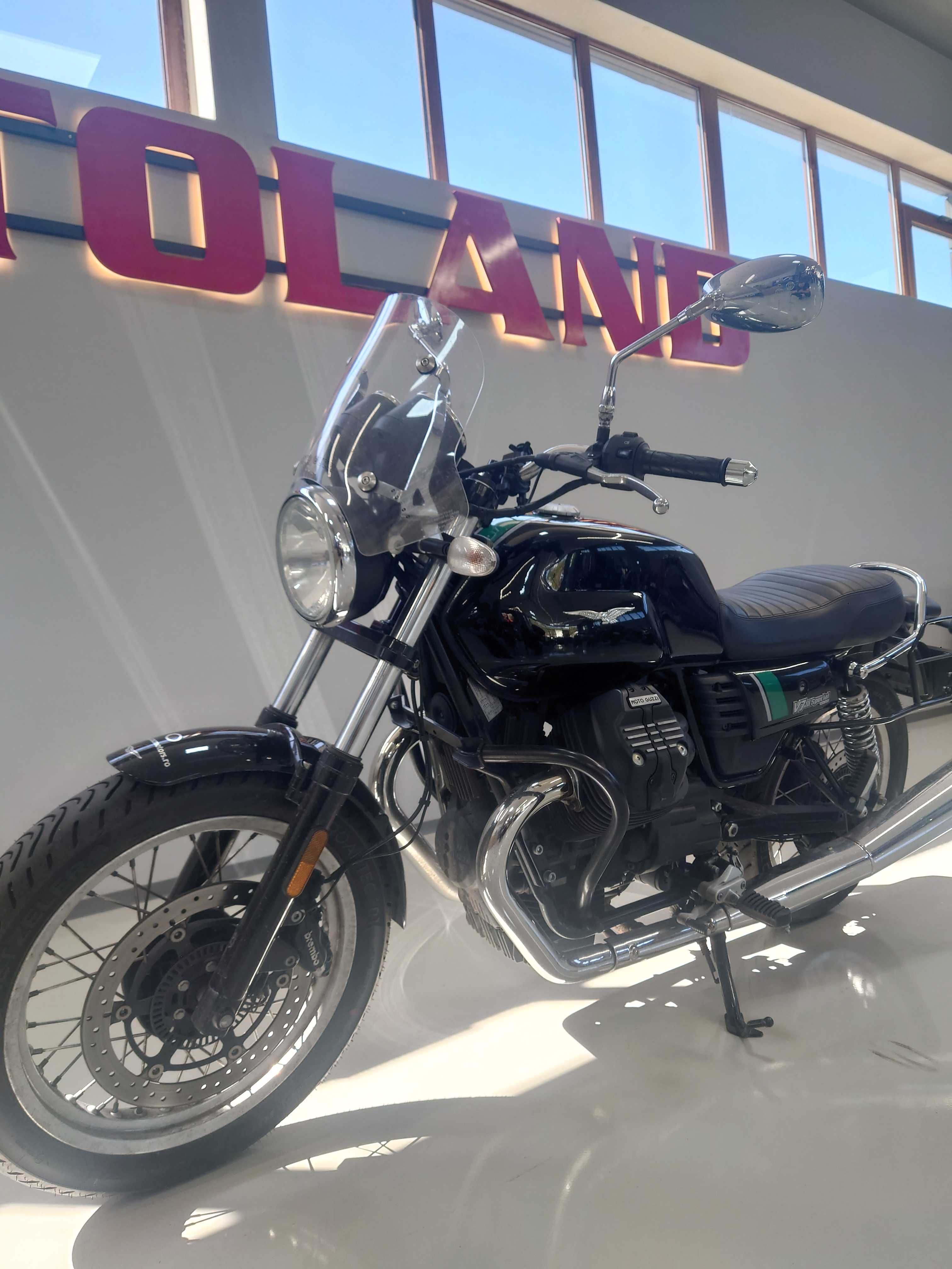 Motocicleta Moto Guzzi V7 2018