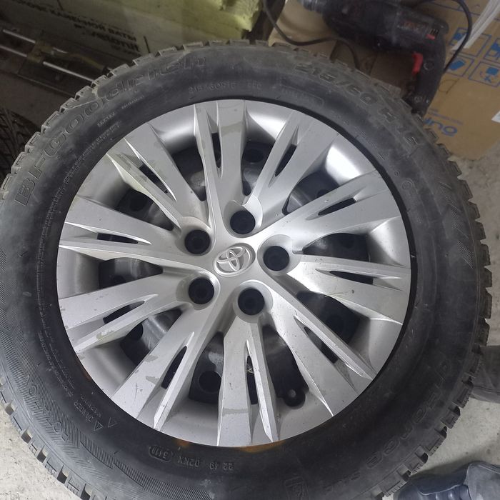 Продам комплект шины с дисками