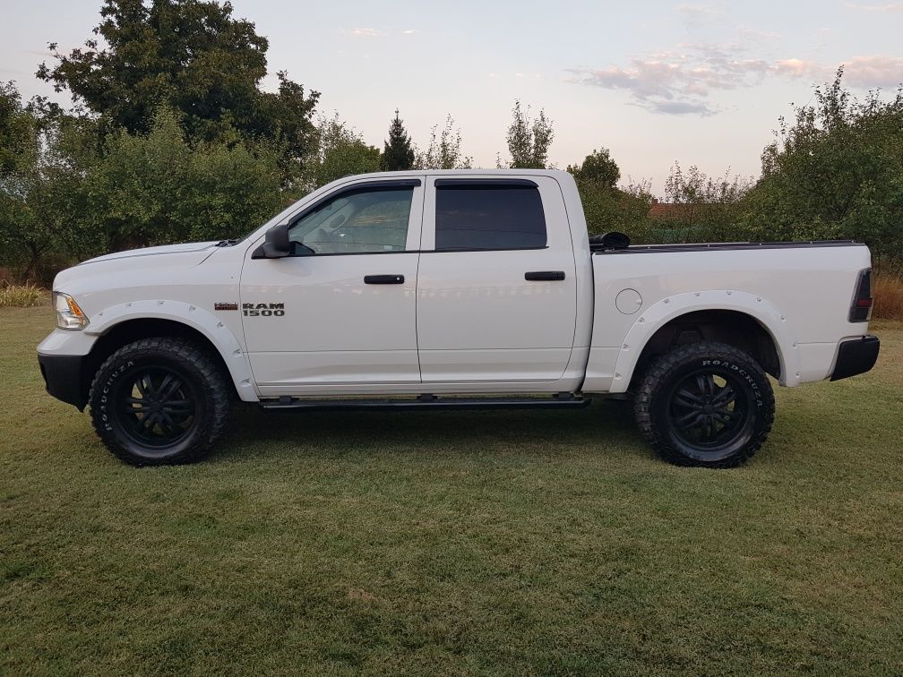 DODGE RAM 1500 5.7 Hemi