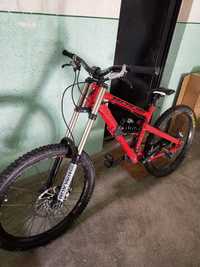 Bicicleta downhill Nicolai Ufo-St 26"