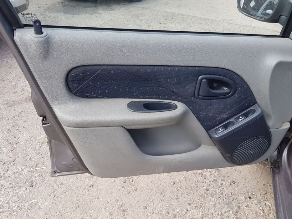 Fata Usa Portiera Interioara Textil Stanga Fata Renault Clio 2 Symbol Thalia 1998 - 2006