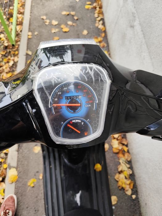 Scuter motor benzina, 49cc, model Barceloneta