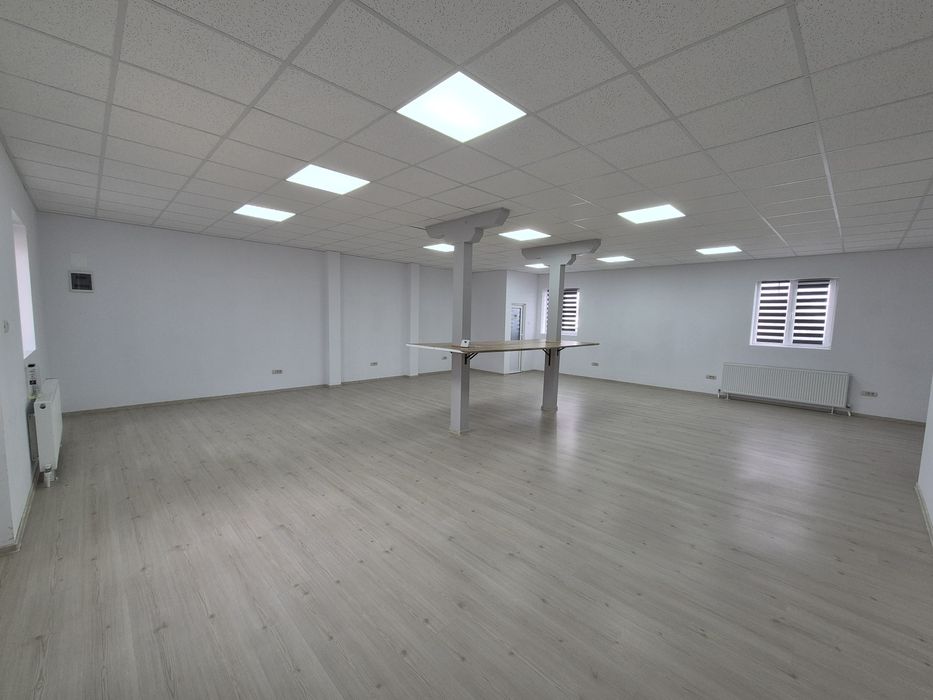 Birou - spatiu comercial  100 m2 la 3 min de centrul Sucevei