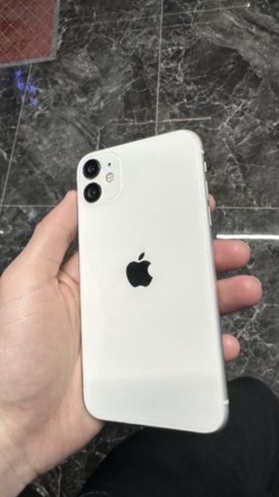 Iphone 11 64 gb useleniy batareyka