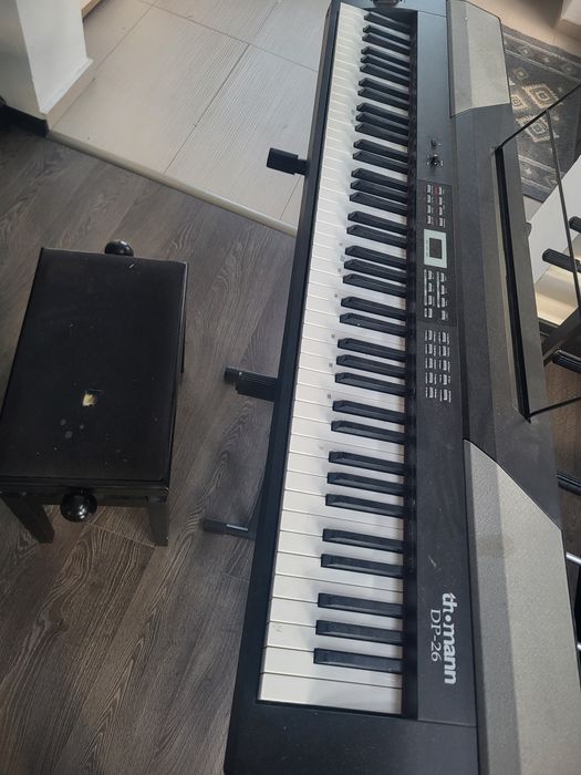 Pian thomann dp-26