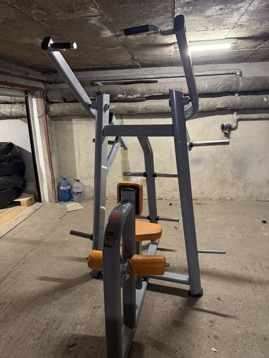 Продават се  машини за гръб и кростренажор- комбиниран